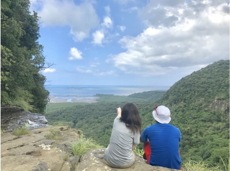 《学生旅行・卒業旅行応援》2000円割引キャンペーン　西表島　ピナイサーラの滝１日ツアー　滝上＆滝壺　カヌー＆トレッキングの紹介画像