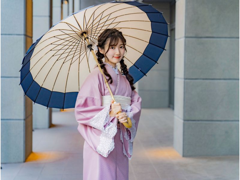 [In front of Asakusa Station, Tokyo]★Retro premium★Enjoy coordinating with antique kimono♪ Hair set and dressing includedの紹介画像