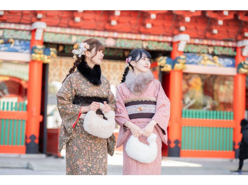 [In front of Asakusa Station, Tokyo]★Retro premium★Enjoy coordinating with antique kimono♪ Hair set and dressing includedの紹介画像