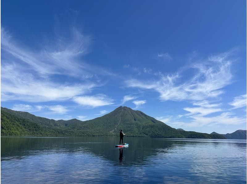 [北海道/千歲]支笏湖SUP體驗|在日本水質最好的支笏湖輕鬆巡航！ ｜讓我們在具有出色透明度的Instagram值得拍照的地方拍照！の紹介画像
