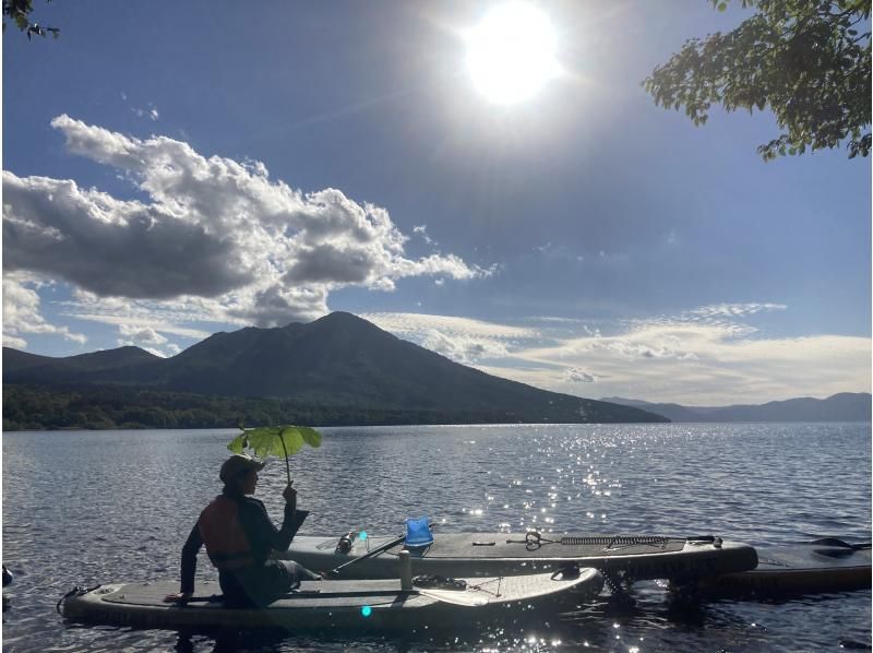 [北海道/千歲]支笏湖SUP體驗|在日本水質最好的支笏湖輕鬆巡航！ ｜讓我們在具有出色透明度的Instagram值得拍照的地方拍照！の紹介画像