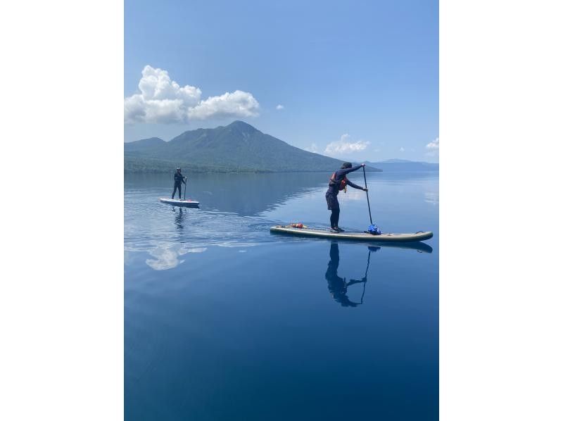 [北海道/千歲]支笏湖SUP體驗|在日本水質最好的支笏湖輕鬆巡航！ ｜讓我們在具有出色透明度的Instagram值得拍照的地方拍照！の紹介画像