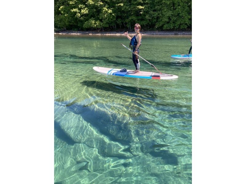 [北海道/千歲]支笏湖SUP體驗|在日本水質最好的支笏湖輕鬆巡航！ ｜讓我們在具有出色透明度的Instagram值得拍照的地方拍照！の紹介画像