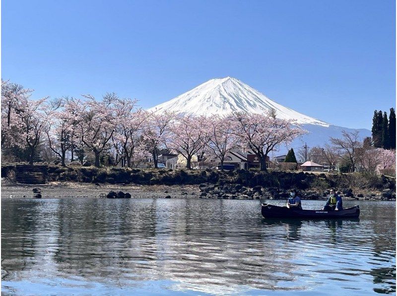 【山梨・河口湖】早朝90分プラン！　富士山を眺めての湖上散歩♪　カナディアンカヌー体験ツアーの紹介画像