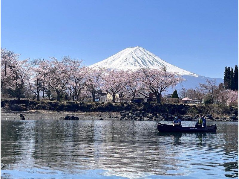 「SALE！」【山梨・河口湖】早朝90分プラン！　富士山を眺めての湖上散歩♪　カナディアンカヌー体験ツアーの紹介画像