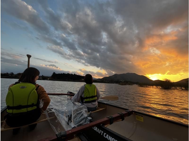 【山梨・河口湖】夕方90分プラン　富士山を眺めての湖上散歩♪　カナディアンカヌー体験ツアーの紹介画像