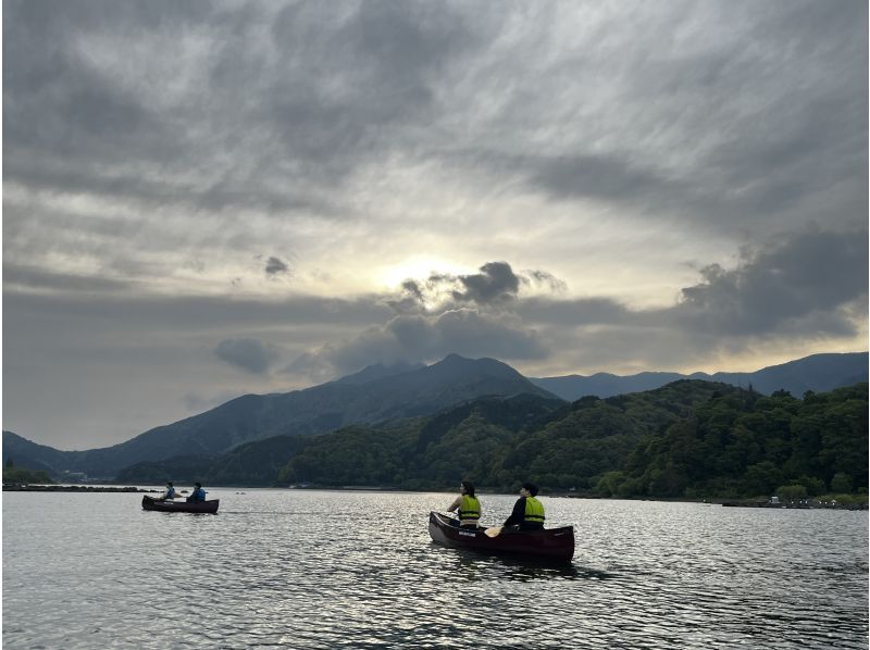 【山梨・河口湖】夕方90分プラン　富士山を眺めての湖上散歩♪　カナディアンカヌー体験ツアーの紹介画像