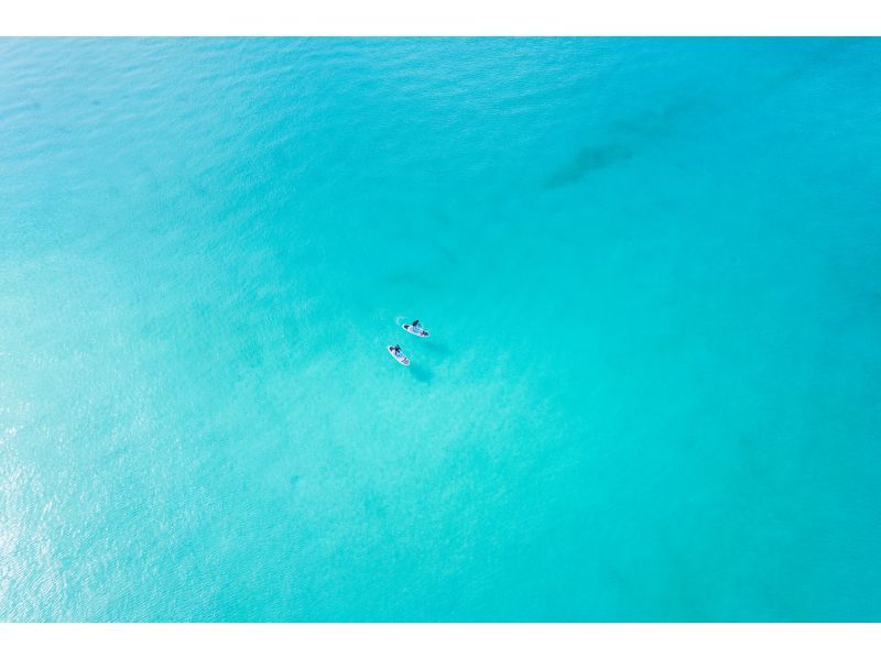 [Okinawa / Miyakojima / Irabujima] SUP cruising tour charter! With drone shooting!の紹介画像