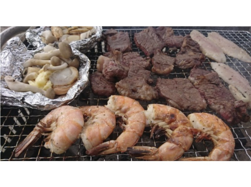 Fully reserved for one group! 7 types of marine sports, 2 hours of unlimited play + BBQ plan!の紹介画像