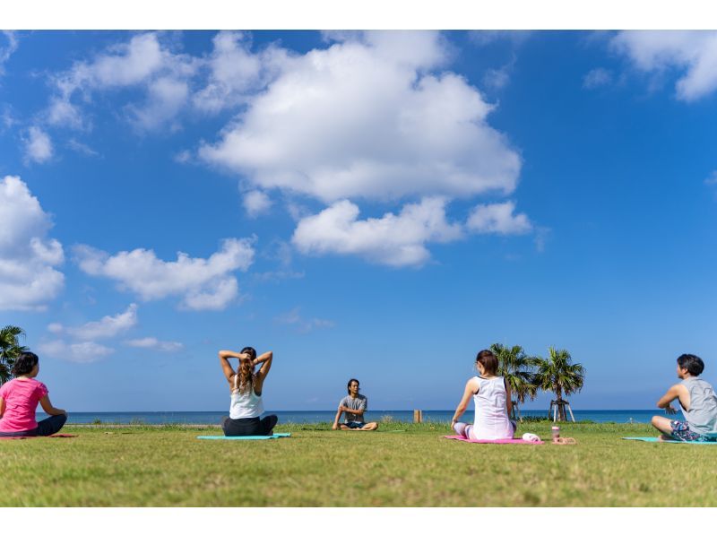 【沖縄本島 マンツーマンヨガ 60分】沖縄の自然を感じながらじっくりと自身の心と身体と思考に向き合う格別の時間✨ヨガ未経験ももちろんOKの紹介画像