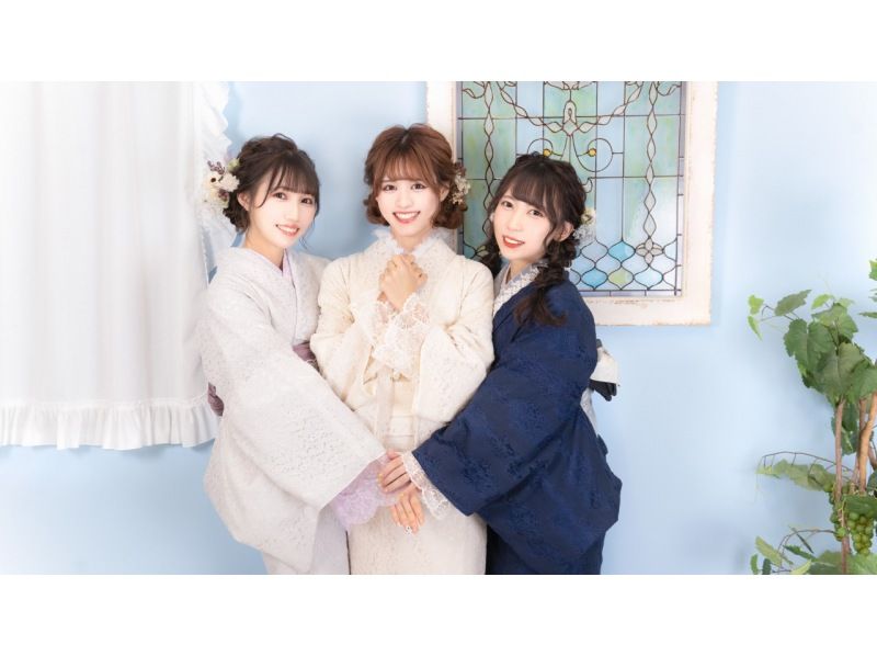 [Tokyo Asakusa Main Store] ★Enjoy coordinating your outfit with the extremely popular retro-modern kimono♪ Full kimono set, hair styling and dressing included!の紹介画像