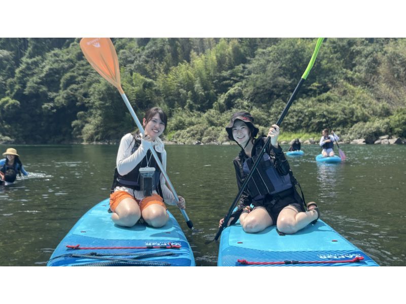 高知・仁淀川】真夏の早朝限定プラン!!静寂の仁淀ブルーをSUPで水上