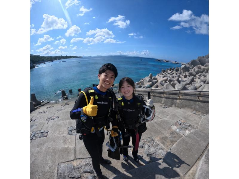 【沖縄・本部町】《送迎 可能》サンゴのお花畑に魚沢山10歳からOKのゴリラチョップビーチ体験ダイビング※送迎範囲ありの紹介画像