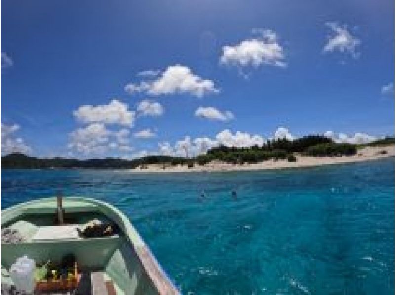 [Zamami Island ☆ Highly satisfying boat snorkeling tour] Meet sea turtles ♪ Day trip, empty-handed OK, free photo data!の紹介画像