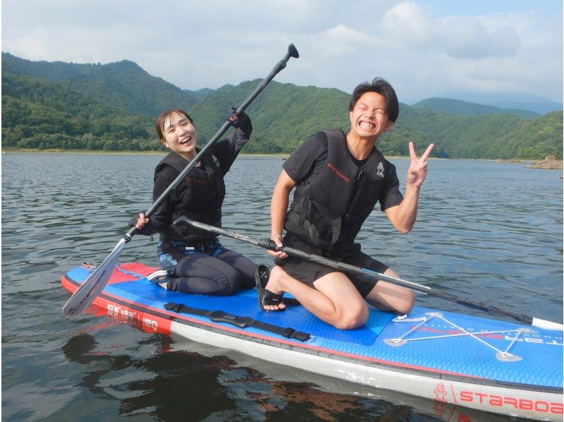 【福島・裏磐梯】絶景の秘境湖でSUP体験！初心者OK＆寒い日も安心ウェットスーツ付♪〈犬・ワンちゃんOK〉の紹介画像
