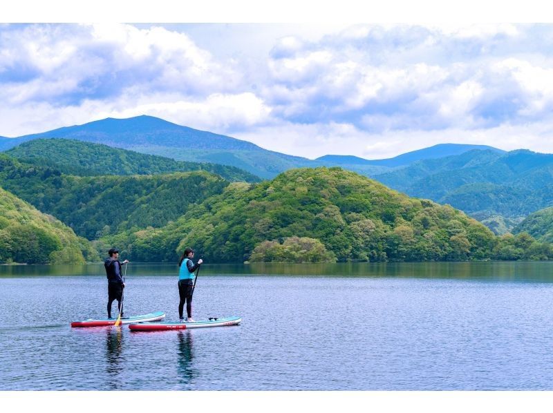[Fukushima / Urabandai] Superb view SUP experience & guided tour! unexplored "Lake Akimoto"