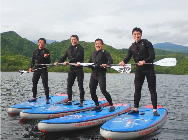 【福島・裏磐梯】絶景の秘境湖でSUP体験！初心者OK＆寒い日も安心ウェットスーツ付♪〈犬・ワンちゃんOK〉の紹介画像