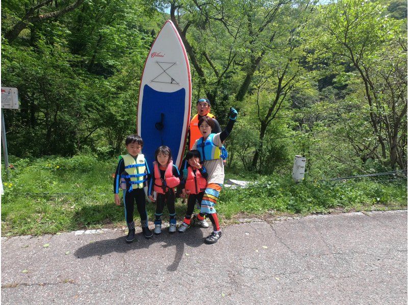 【南加賀　山中温泉】秋は紅葉！　乗り方いろいろ湖でまったりSUP ,パックラフト、カヤック！の紹介画像