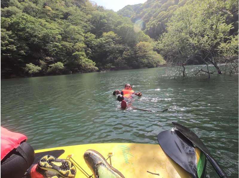 【南加賀　山中温泉】秋は紅葉！　乗り方いろいろ湖でまったりSUP ,パックラフト、カヤック！の紹介画像