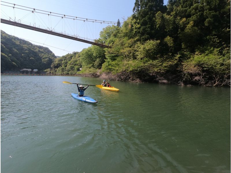 【南加賀　山中温泉】秋は紅葉！　乗り方いろいろ湖でまったりSUP ,パックラフト、カヤック！の紹介画像