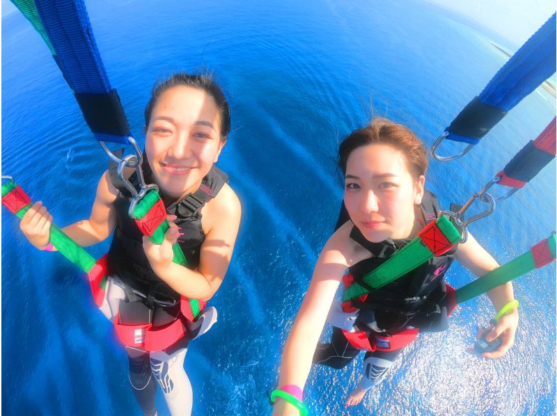 那覇発・慶良間諸島／パラセーリング★AJ那覇エリア年間口コミ３年連続第１位★GoPro・動画撮り放題★送迎・レインコート・バスタオル無料★の紹介画像