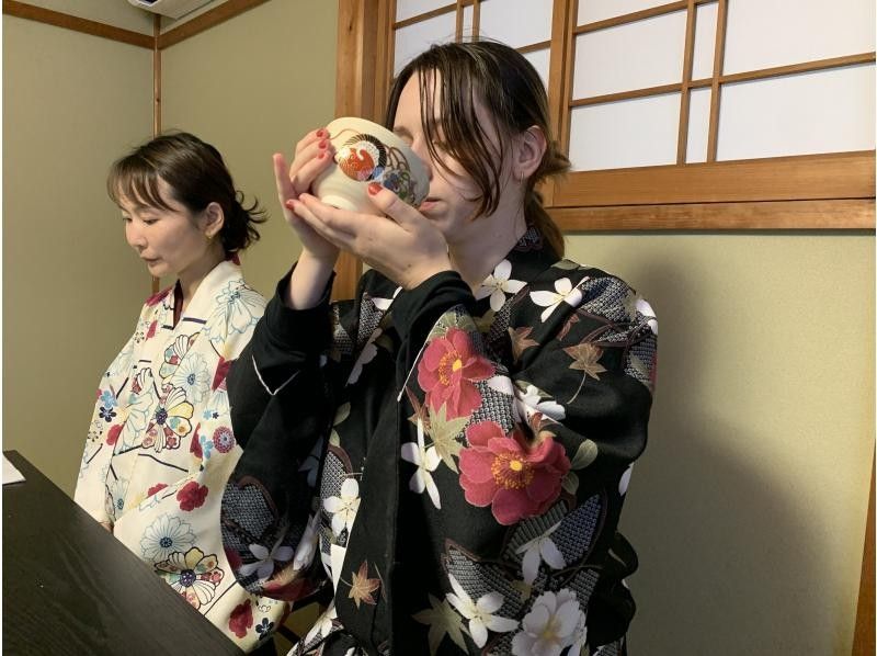 [Kyoto, Higashiyama, Ninenzaka] "A moment to experience Japanese tradition" Welcome to the tea ceremony experience course!の紹介画像