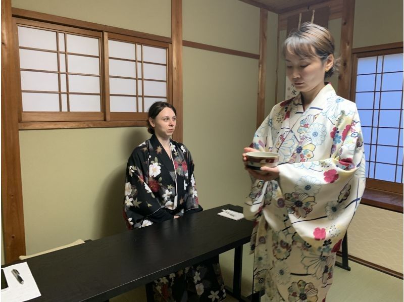 [Kyoto, Higashiyama, Ninenzaka] "A moment to experience Japanese tradition" Welcome to the tea ceremony experience course!の紹介画像