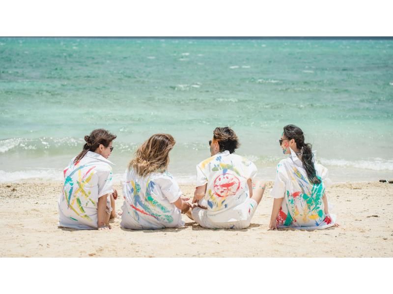 SALE <Okinawa, Kouri or Sesoko Island> Paint Photo (Shirts and paints included for up to 3 people) *Photos will be taken while having funの紹介画像