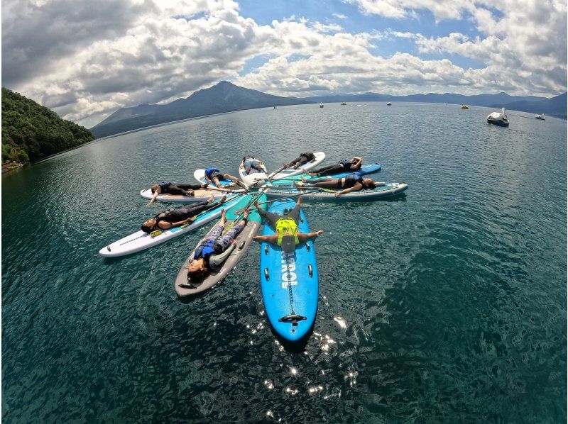 SALE！【北海道・千歳】口コミ限定〜水質日本一の支笏湖でSUP体験ツアー！最新GOPRO11撮影写真プレゼント（約2時間）※大人数も可能！の紹介画像