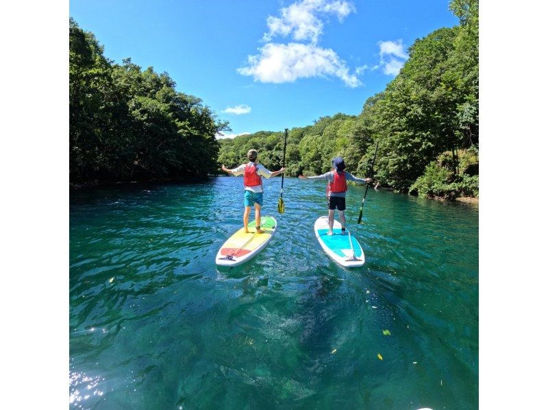 SALE！【北海道・千歳】口コミ限定〜水質日本一の支笏湖でSUP体験ツアー！最新GOPRO11撮影写真プレゼント（約2時間）※大人数も可能！の紹介画像