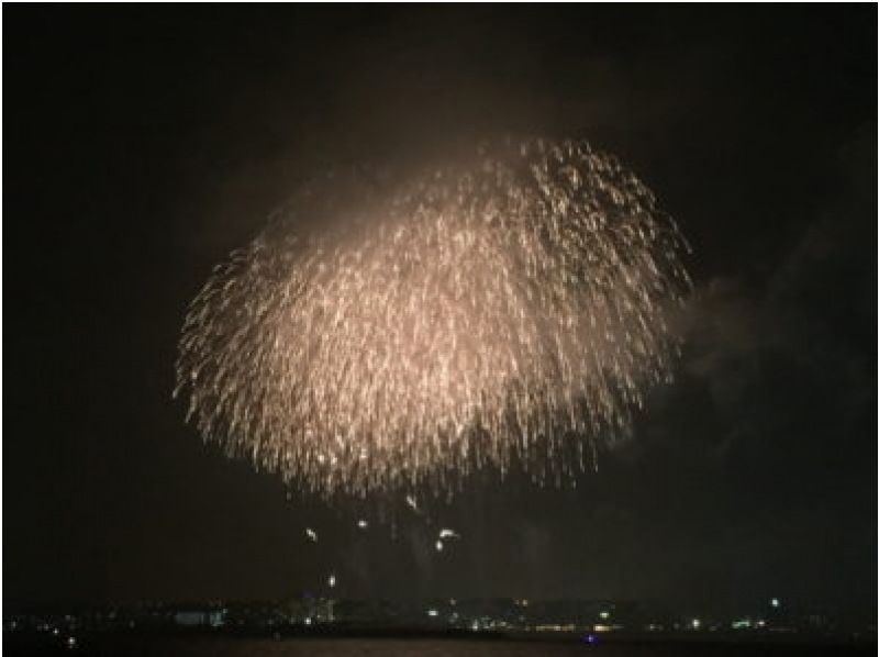 [Departing from Naha, Okinawa] (65 passengers) Japan's fastest 10,000-shot fireworks cruise on a large cruise shipの紹介画像