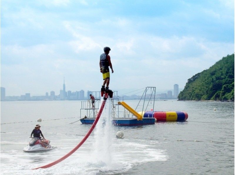 水上で空中散歩を可能にする『フライボード』とは･･･？