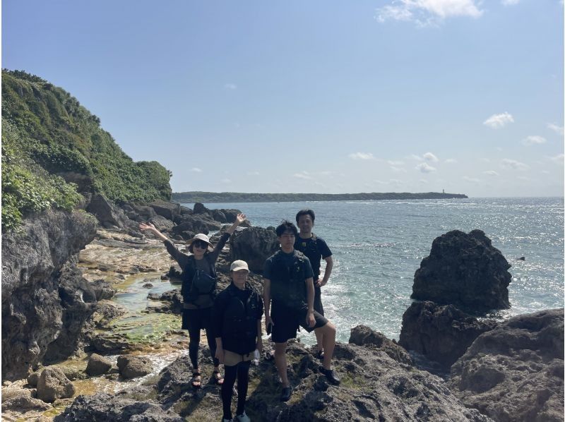 [Okinawa, Miyakojima / Half-day] Enjoy the real Miyako Blue at a hidden spot! Sea kayaking tour with drone photography of spectacular views! Coral ★ Stalactitesの紹介画像