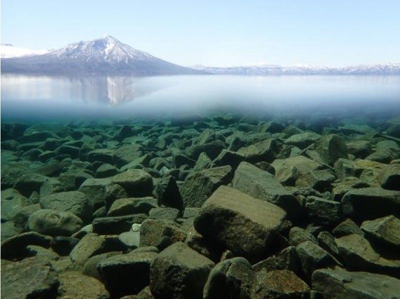 当日2組様限定♪ 水質11年連続日本1位の水中も楽しめる。国立公園支笏湖の天然水で、身体も心も整える！シュノーケリング＆テントサウナツアーの紹介画像