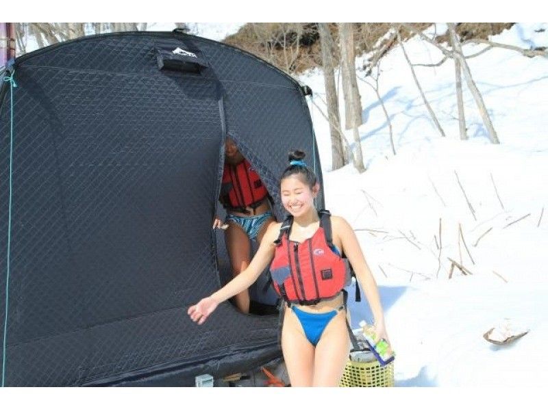 プライベート‼ 水質11年連続日本1位の水中も楽しめる。国立公園支笏湖の天然水で、身体も心も整える！シュノーケリング＆テントサウナツアーの紹介画像