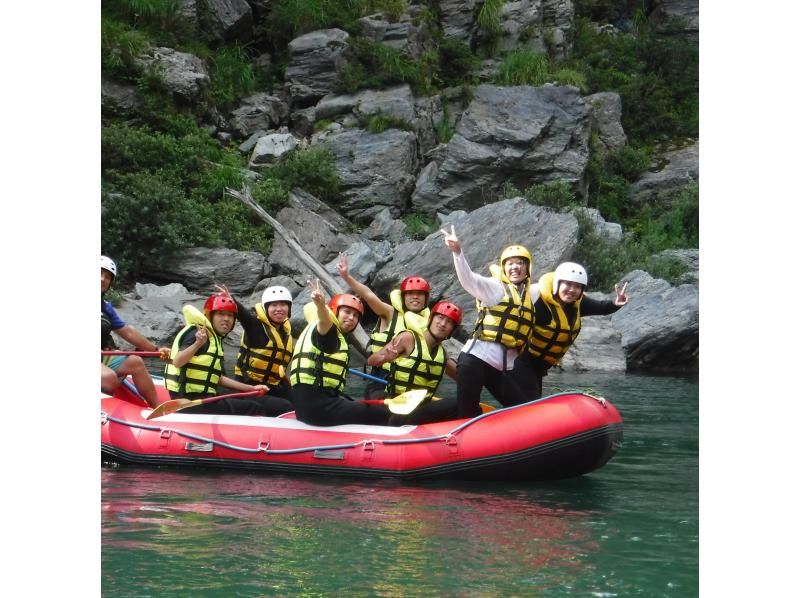 [Shikoku / Tokushima] Great deals for groups and groups! It will be cheaper as the number of boats increases. The best torrent rafting in Japan! Yoshino River 1-day tour ★ Free shooting data ★の紹介画像