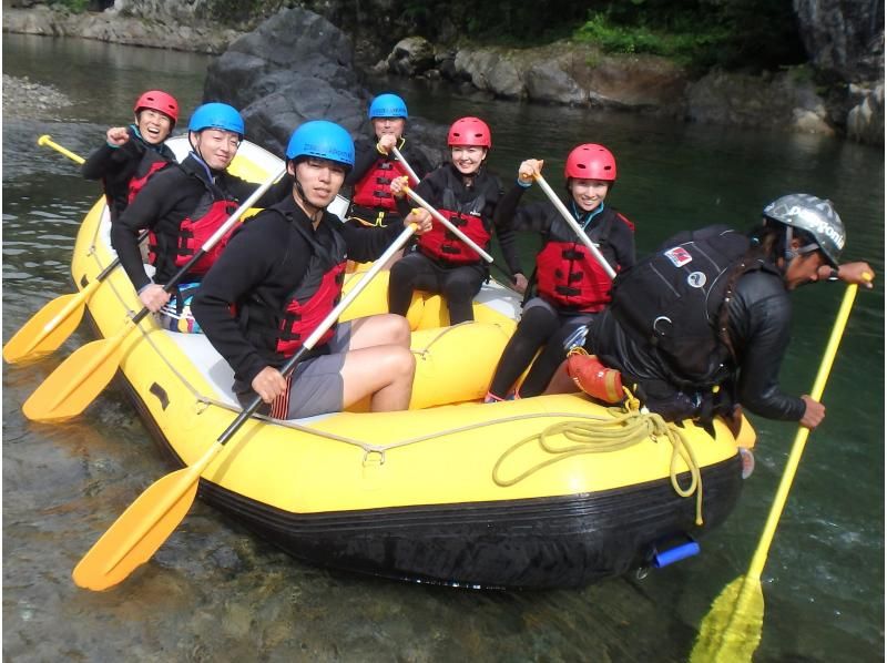 [群马水上]漂流和溪降组合之旅！享用2种丰盛美食，含午餐！旅游照片免费の紹介画像