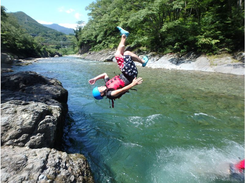 [群馬水上]漂流和溪降組合之旅！享用2種豐盛美食，含午餐！旅遊照片免費の紹介画像