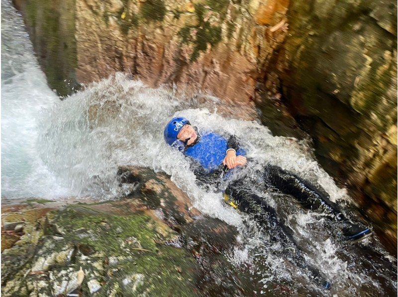 [7/19~Summer Canyoning] Challenge the waterfall! Cool and refreshing! <Free pick-up available> 9/18 is 39 Dayの紹介画像