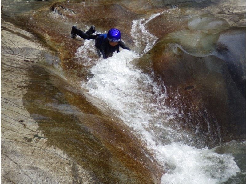 [7/19~Summer Canyoning] Challenge the waterfall! Cool and refreshing! <Free pick-up available> 9/18 is 39 Dayの紹介画像