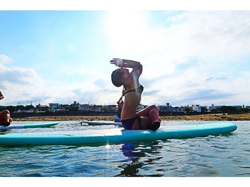 【沖縄・奥武島】"1組のみ"ガイド完全貸し切り！SUP YOGA体験、器材レンタル無料、写真プレゼント！の紹介画像