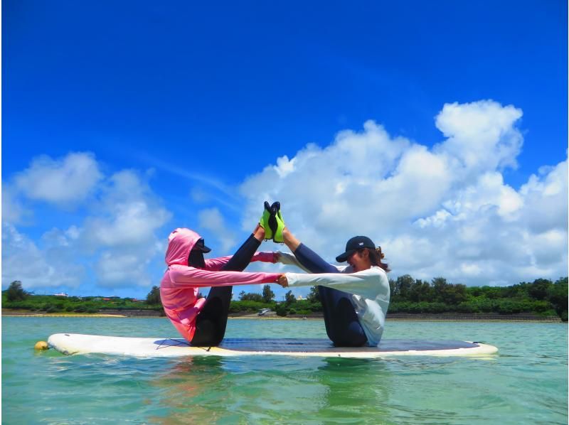 【沖縄・奥武島】"1組のみ"ガイド完全貸し切り！SUP YOGA体験、器材レンタル無料、写真プレゼント！の紹介画像