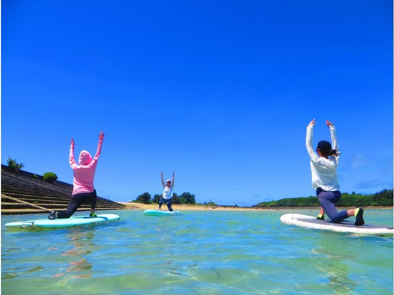 【沖縄・奥武島】"1組のみ"ガイド完全貸し切り！SUP YOGA体験、器材レンタル無料、写真プレゼント！の紹介画像