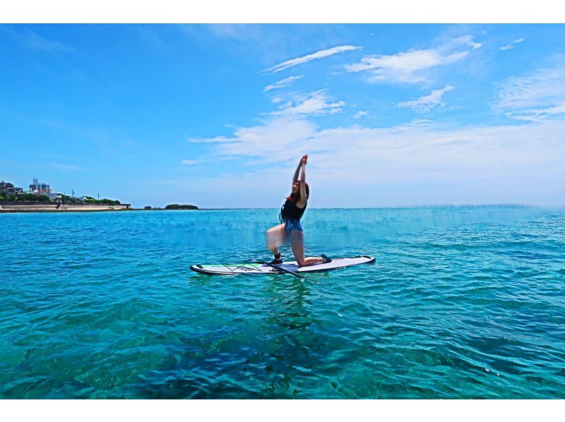 【沖縄・奥武島】"1組のみ"ガイド完全貸し切り！SUP YOGA体験、器材レンタル無料、写真プレゼント！の紹介画像