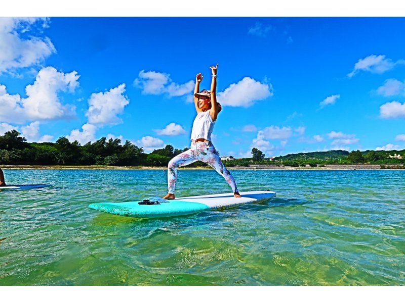 【沖縄・奥武島】"1組のみ"ガイド完全貸し切り！SUP YOGA体験、器材レンタル無料、写真プレゼント！の紹介画像