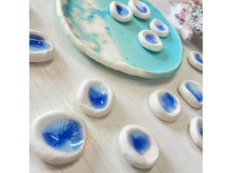[Okinawa / Northern] Ceramic art experience (hand-bending course) With cake and juice to choose from! * Limited to 2 groups per dayの紹介画像
