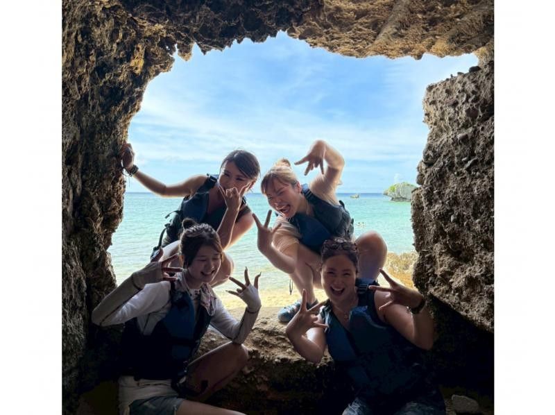 当日予約大歓迎！写真無料【沖縄・恩納村】①お得なSUP＆シュノーケルツアー②絶景サンセット&星空SUPツアー①・②のお好きなプランを選択！の紹介画像