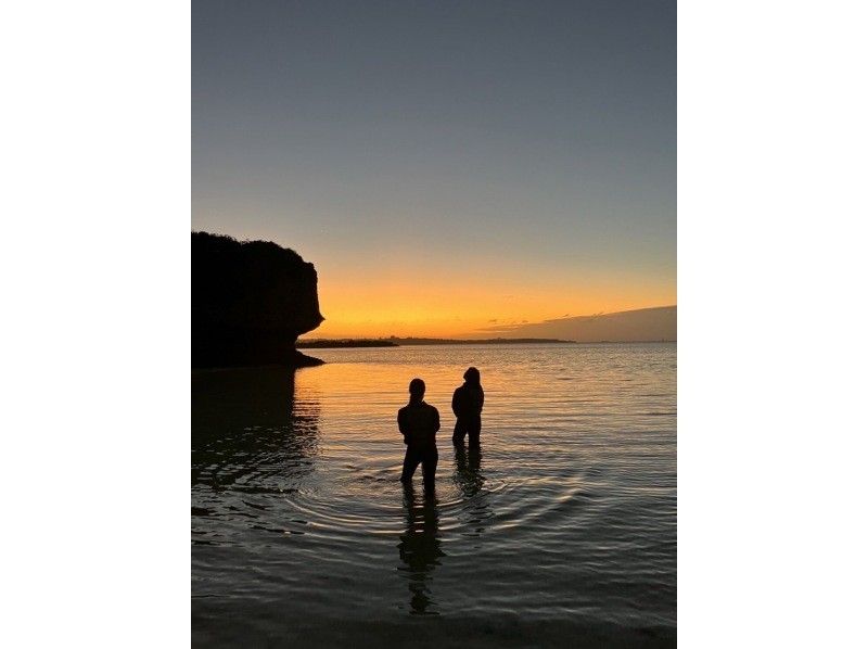 当日予約大歓迎！写真無料【沖縄・恩納村】①お得なSUP＆シュノーケルツアー②絶景サンセット&星空SUPツアー①・②のお好きなプランを選択！の紹介画像