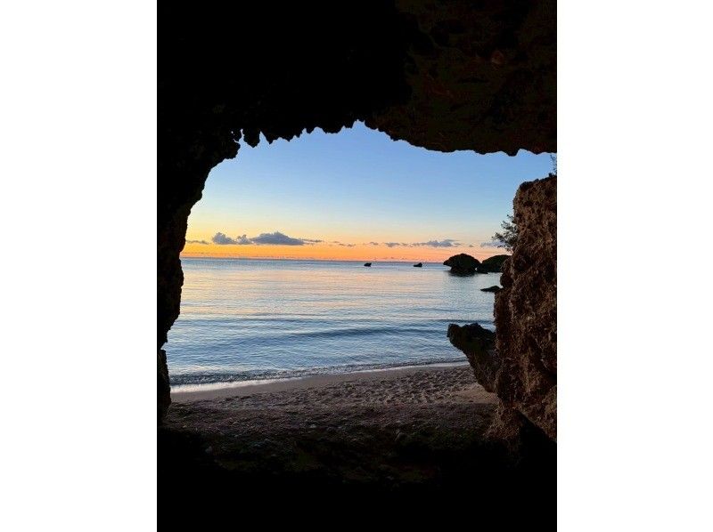 当日予約大歓迎！写真無料【沖縄・恩納村】①お得なSUP＆シュノーケルツアー②絶景サンセット&星空SUPツアー①・②のお好きなプランを選択！の紹介画像