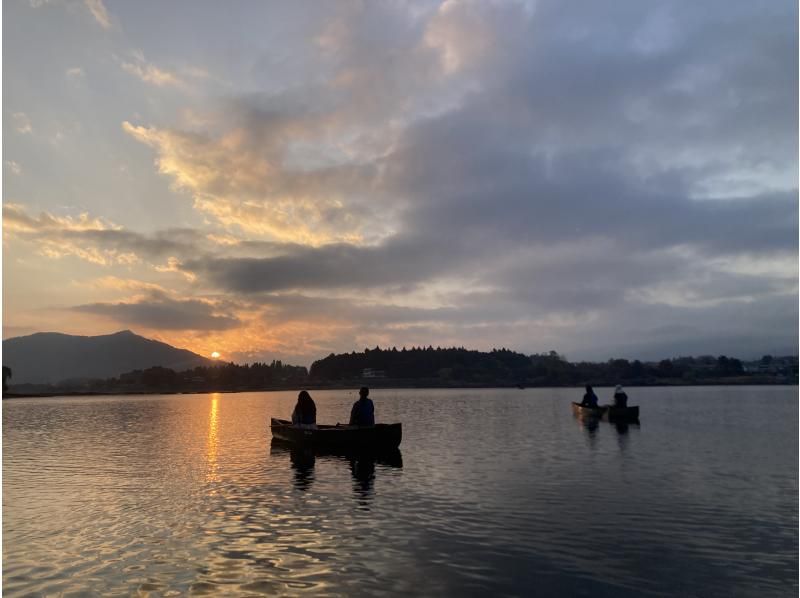 【山梨・河口湖】早朝一番のステキな時間帯！6:00~ 富士山と自然を満喫 ♪ カナディアンカヌー体験！120分の紹介画像
